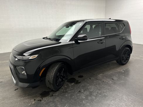 Used 2021 Kia Soul LX image 4