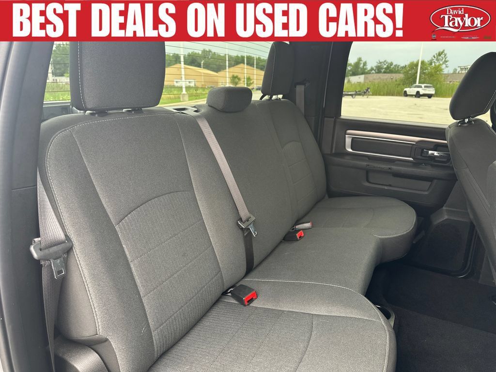 Used 2024 RAM 1500 Warlock AWD/4WD image 31