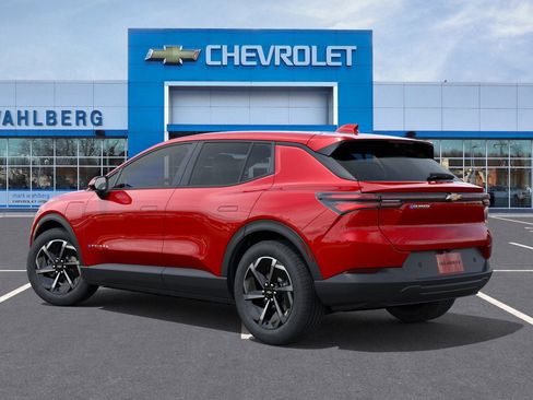 New 2026 Chevrolet Equinox EV LT image 27