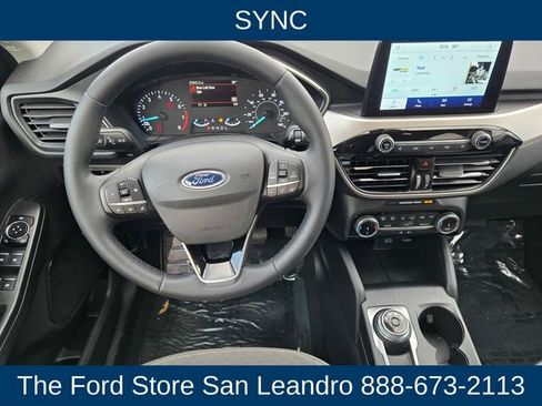 Certified 2022 Ford Escape SE w/ SE Sport Appearance Package image 14