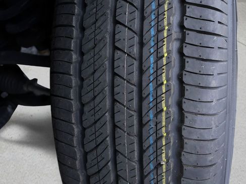 Certified 2022 Toyota Tacoma SR w/ SR Convenience Package image 10