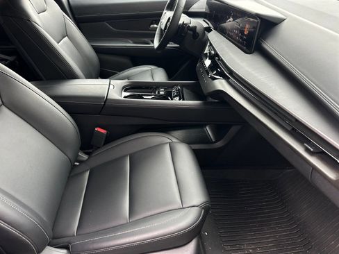 Certified 2025 Nissan Murano SV AWD/4WD image 14