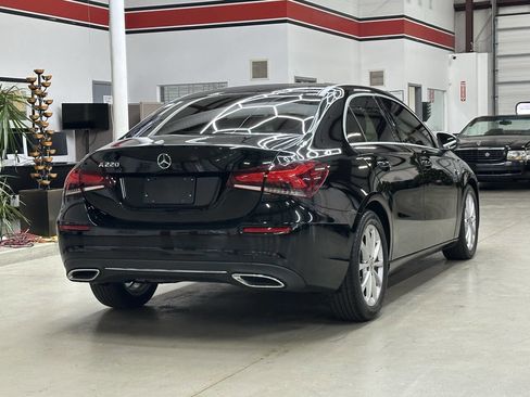 Used 2020 Mercedes-Benz A 220 A 220 4dr Sedan image 2