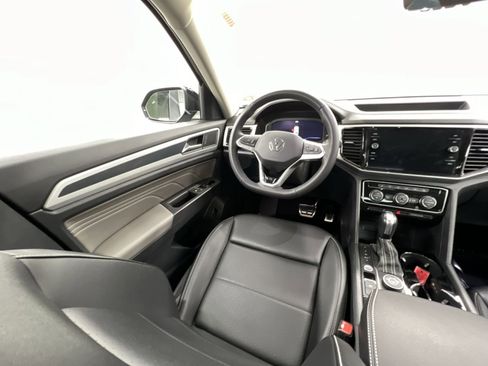 Used 2022 Volkswagen Atlas SEL R-Line image 12