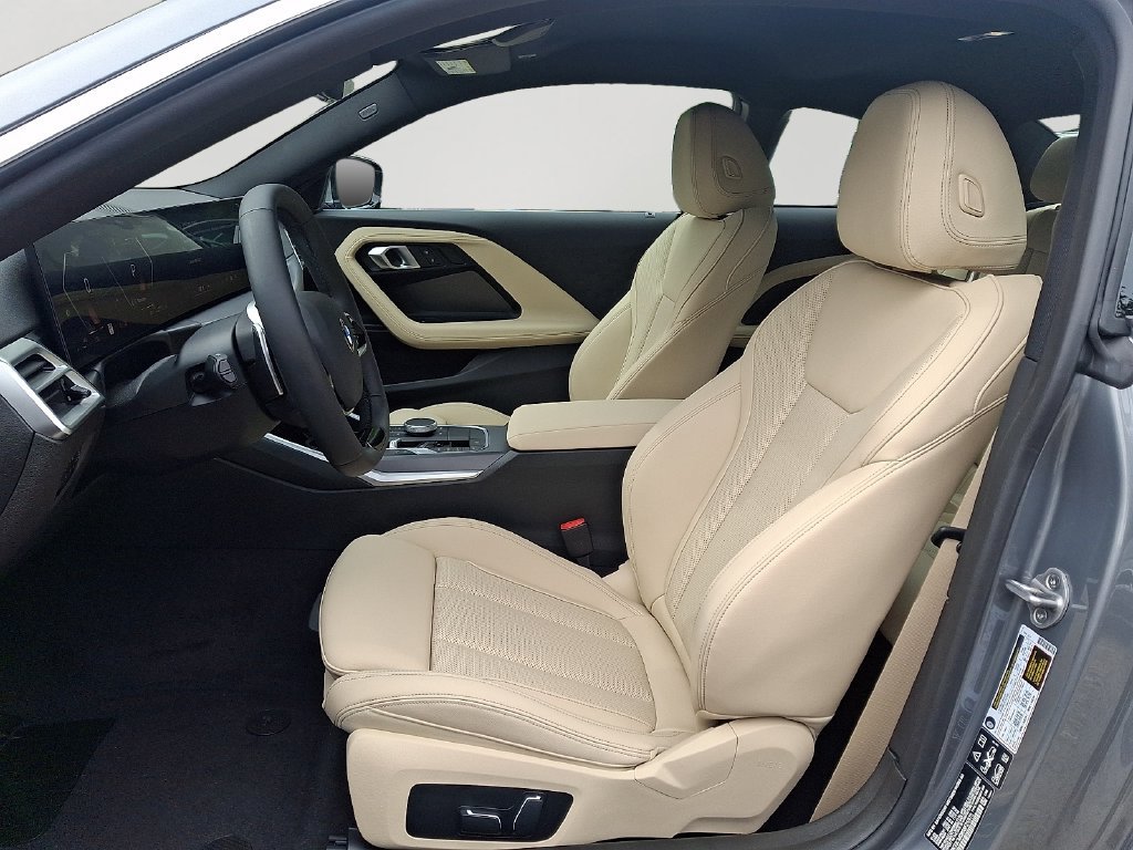 Used 2025 BMW 230i xDrive Coupe w/ Convenience Package AWD/4WD image 12