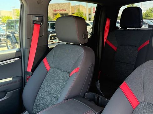 Used 2024 Chevrolet Colorado Z71 w/ Advanced Trailering Package AWD/4WD image 15