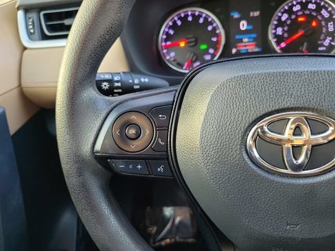 Used 2019 Toyota RAV4 XLE FWD image 15