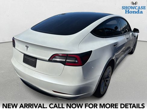 Used 2021 Tesla Model 3 Standard Range Plus image 5