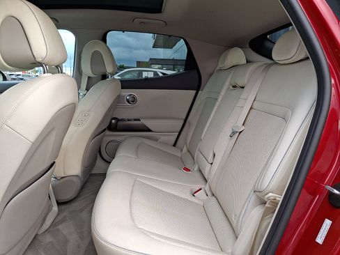 Certified 2023 Genesis GV60 Advanced AWD/4WD image 9