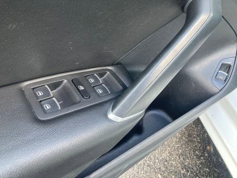 Used 2022 Volkswagen Passat 2.0T SE image 14