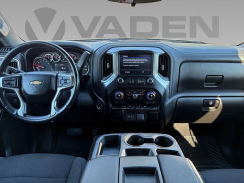 Used 2022 Chevrolet Silverado 1500 LT image 3