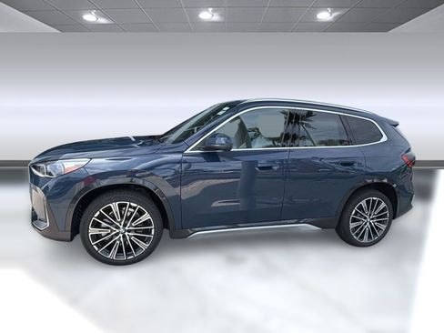 New 2026 BMW X1 xDrive28i w/ Technology Package AWD/4WD image 2