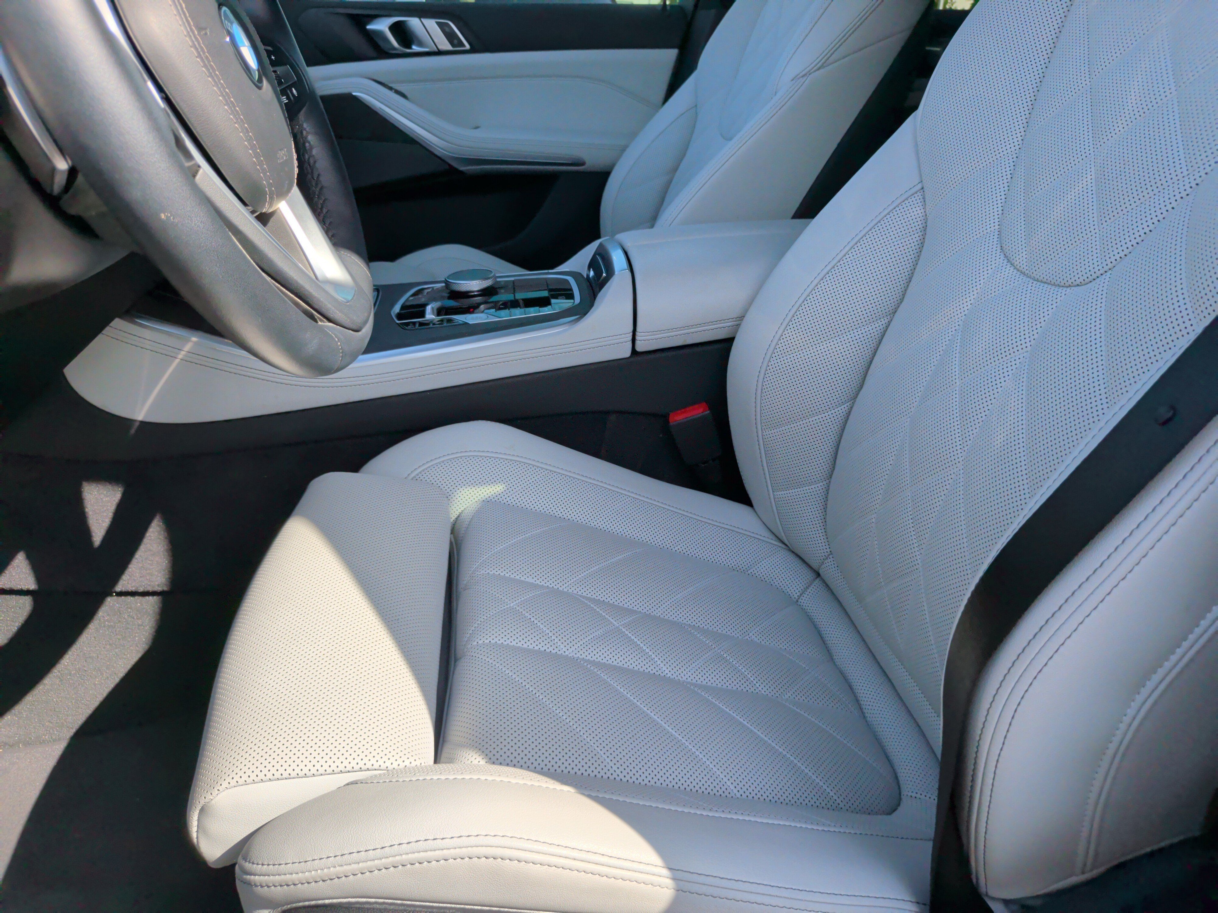 Used 2024 BMW X5 xDrive40i w/ Premium Package AWD/4WD image 26