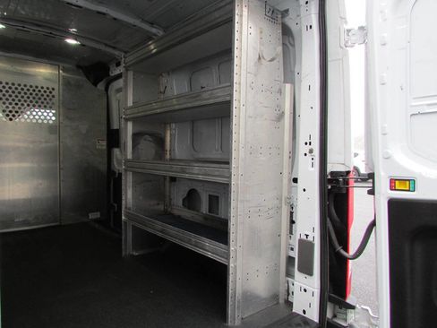 Used 2023 Ford Transit 250 Medium Roof image 5