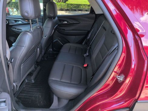 Used 2021 Chevrolet TrailBlazer LT w/ Sun and Liftgate Package FWD image 22
