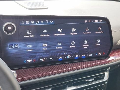 Used 2024 Chevrolet Traverse Z71 w/ Enhanced Driving Package image 6