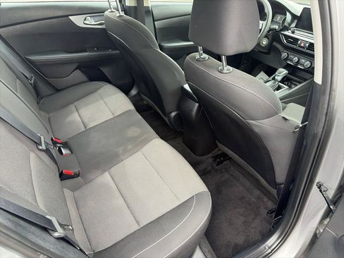 Used 2022 Kia Forte LXS w/ LXS Technology Package FWD image 15
