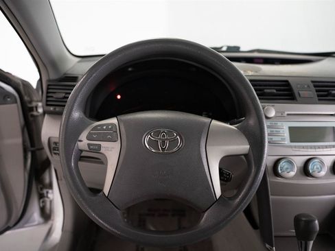 Used 2009 Toyota Camry FWD image 14