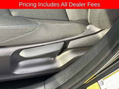 Used 2022 Toyota Corolla SE FWD image 19