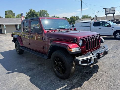 Used 2021 Jeep Gladiator Sport AWD/4WD image 4
