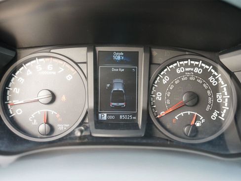 Used 2018 Toyota Tacoma SR w/ SR Convenience Package RWD image 24