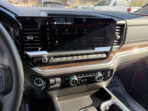 Used 2025 GMC Sierra 1500 Elevation w/ Preferred Package image 31