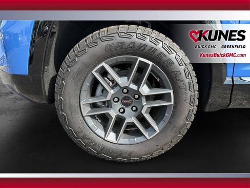 New 2026 GMC Terrain AT4 w/ Convenience Package III AWD/4WD image 11