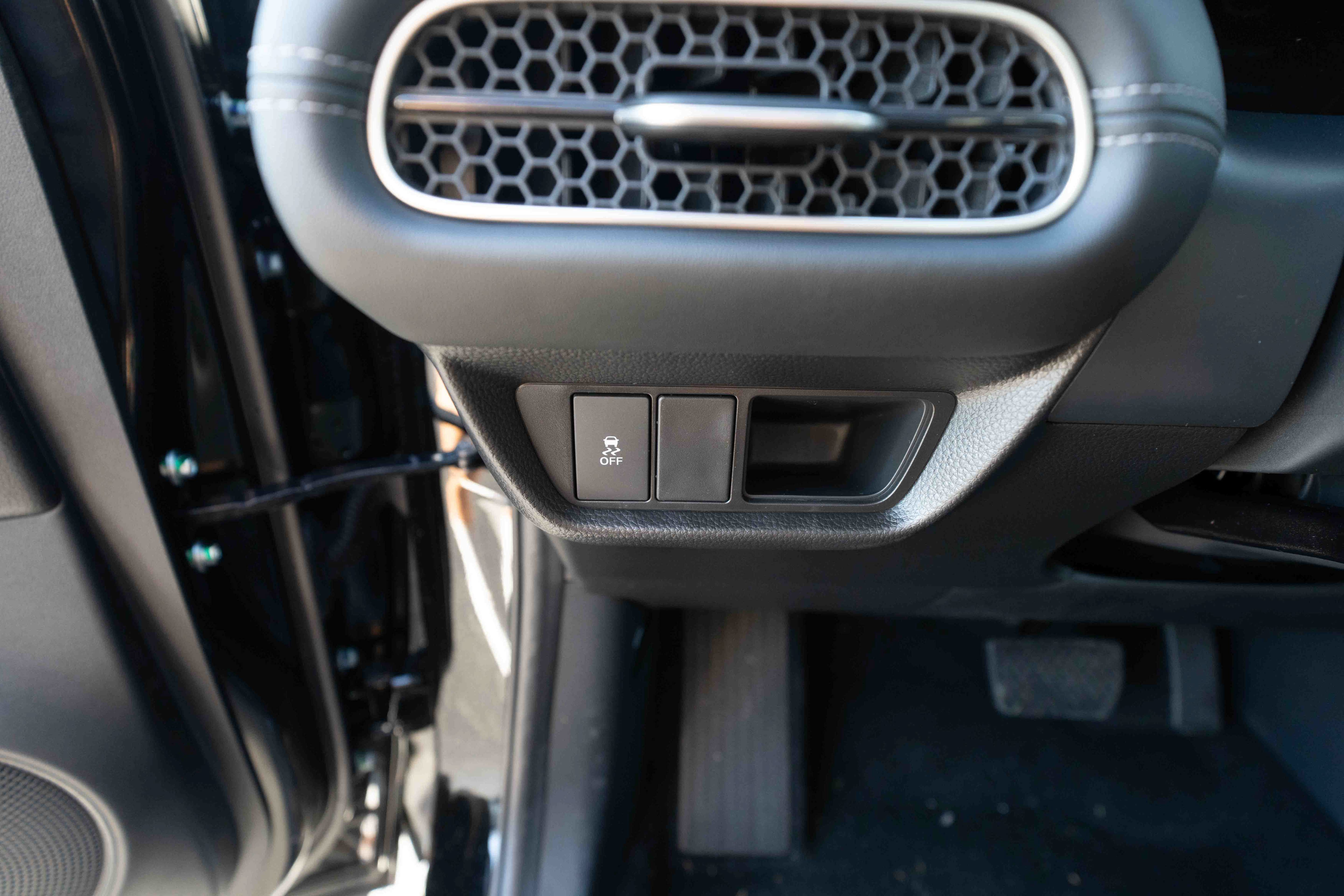 New 2027 Honda HR-V EX-L image 11