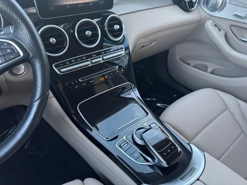 Used 2017 Mercedes-Benz GLC 300 4MATIC image 21