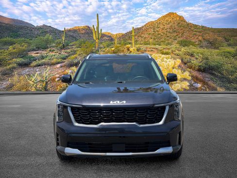 Used 2025 Kia Sorento S w/ Panoramic Sunroof Package FWD image 5