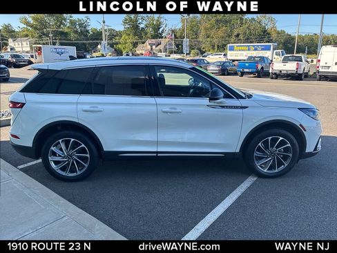 Certified 2024 Lincoln Corsair AWD w/ Equipment Group 101A image 9