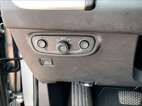 Used 2023 GMC Terrain SLT FWD image 15