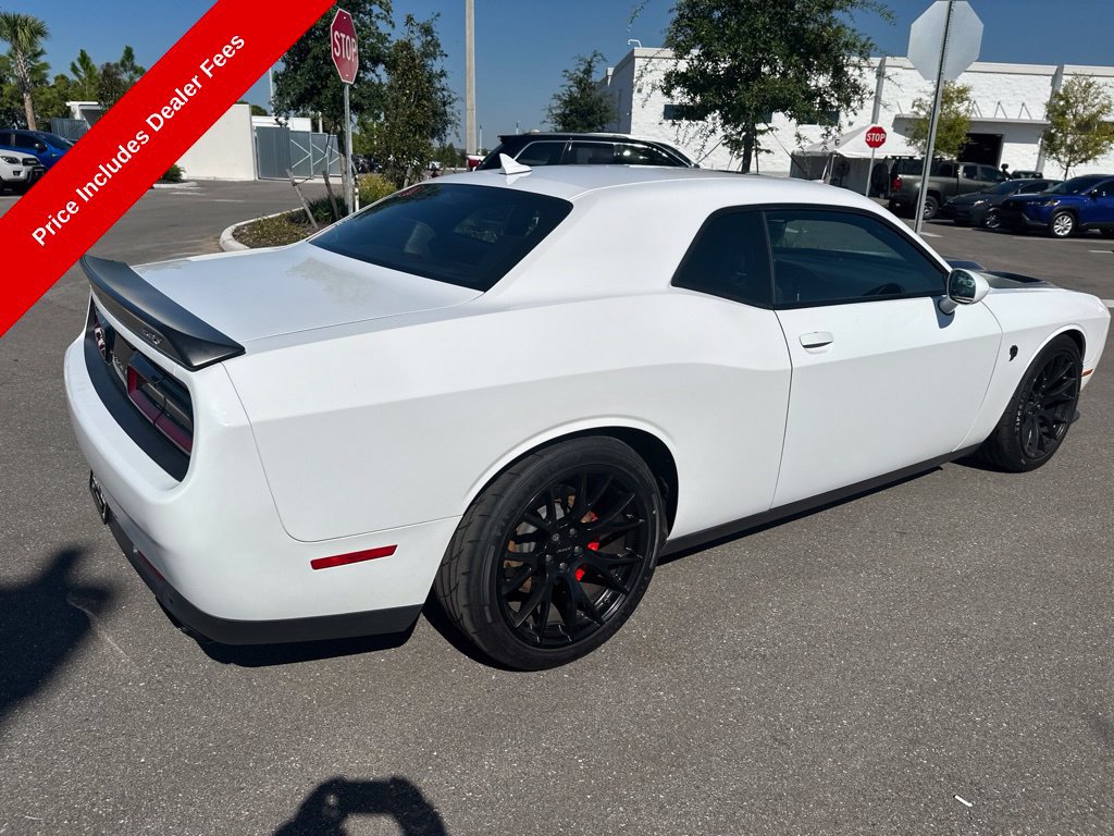 Used 2016 Dodge Challenger SRT Hellcat RWD image 5