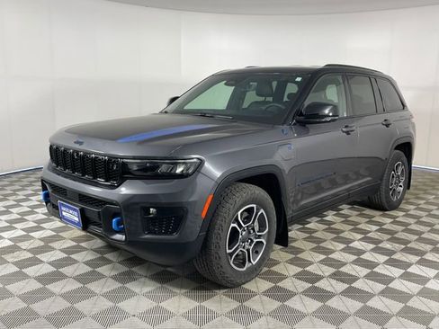 Used 2022 Jeep Grand Cherokee Trailhawk w/ Advanced Protech Group II image 1