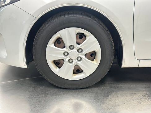 Used 2017 Kia Forte LX image 21