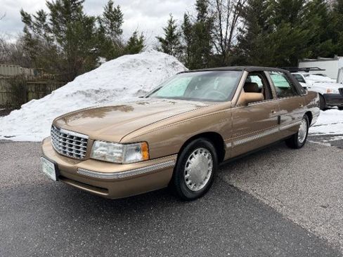 Used 1998 Cadillac De Ville image 1