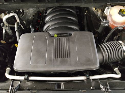 Used 2021 Chevrolet Silverado 1500 LT w/ LPO, Dark Essentials Package RWD image 30
