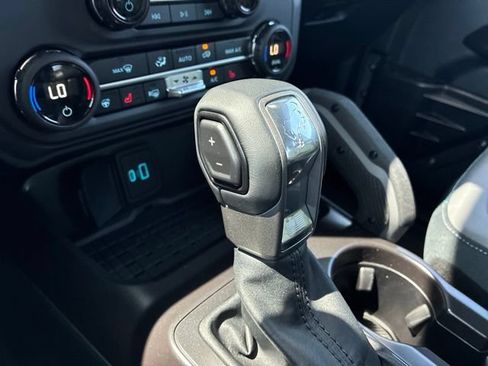Used 2024 Ford Bronco Outer Banks AWD/4WD image 32