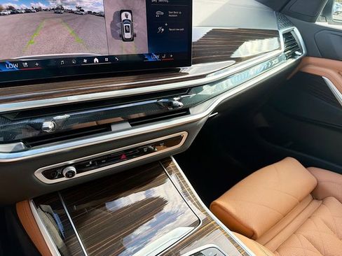 Used 2025 BMW X5 xDrive40i w/ Climate Comfort Package image 28