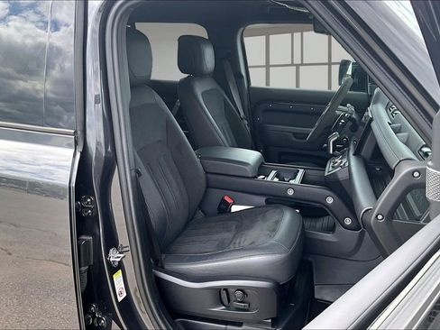 Used 2023 Land Rover Defender 110 V8 image 7