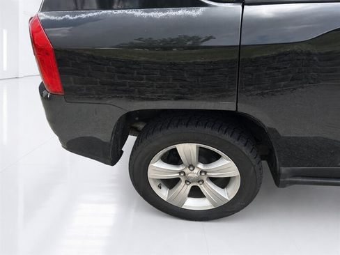 Used 2012 Jeep Compass Sport AWD/4WD image 23