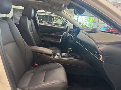Used 2023 MAZDA CX-30 AWD 2.5 S w/ Premium Package image 17