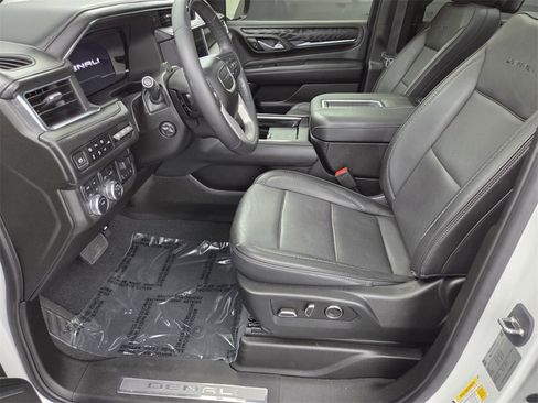 Used 2023 GMC Yukon Denali w/ Advanced Technology Package image 31