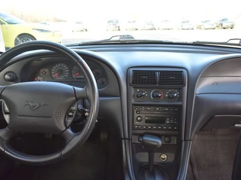 Used 2004 Ford Mustang Convertible image 36