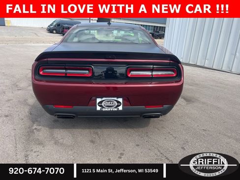 Used 2022 Dodge Challenger SRT Hellcat image 4