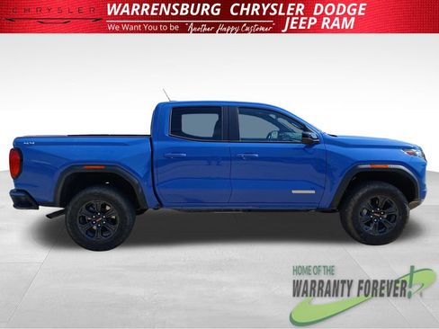 Used 2025 GMC Canyon Elevation w/ Convenience Package AWD/4WD image 3