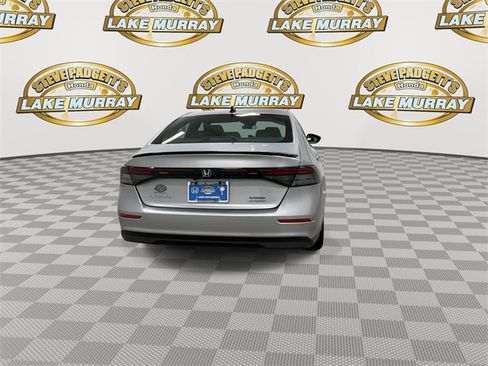 Used 2024 Honda Accord Sport image 2