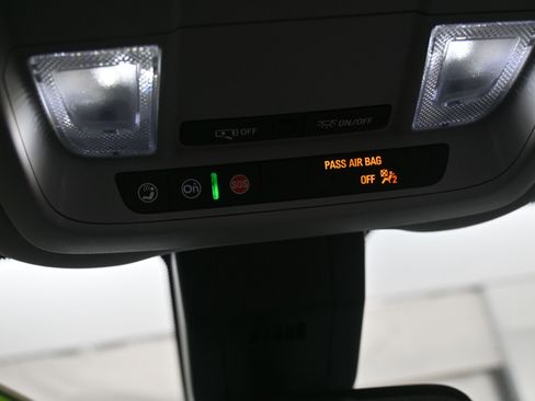 Used 2024 Chevrolet Equinox LS image 25