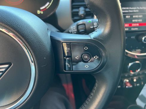 Used 2022 MINI Cooper 2-Door Hardtop image 23