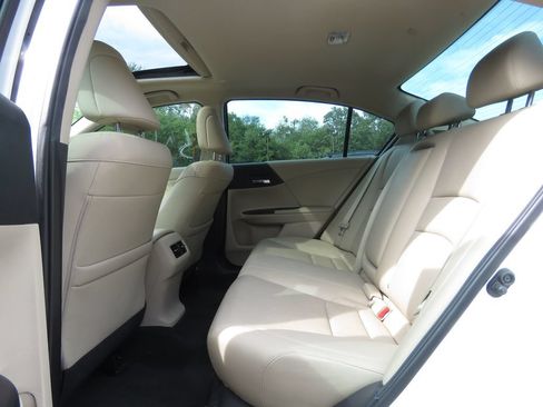 Used 2015 Honda Accord EX-L image 20